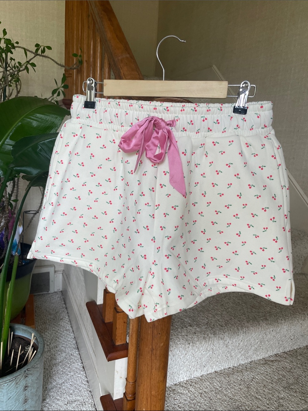 NEW Sun-kissed Coconut High Rise Cream Floral Cherry Print Women's Lounge Short